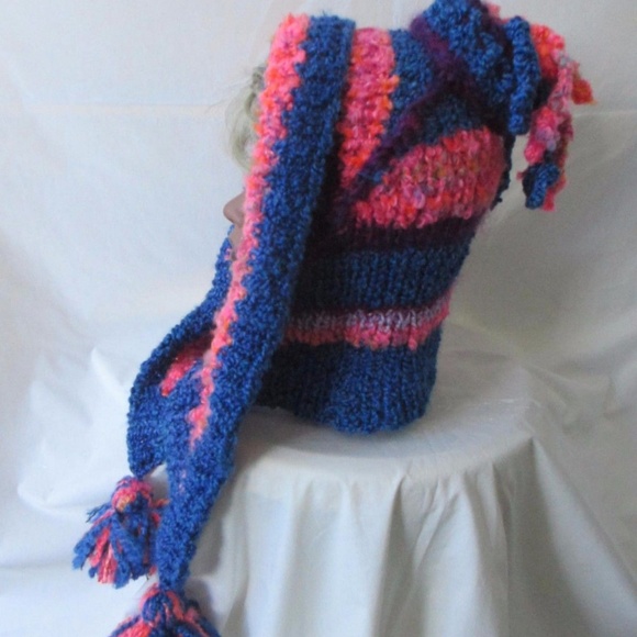 HAT NEW Knitted Handmade Hat 20\